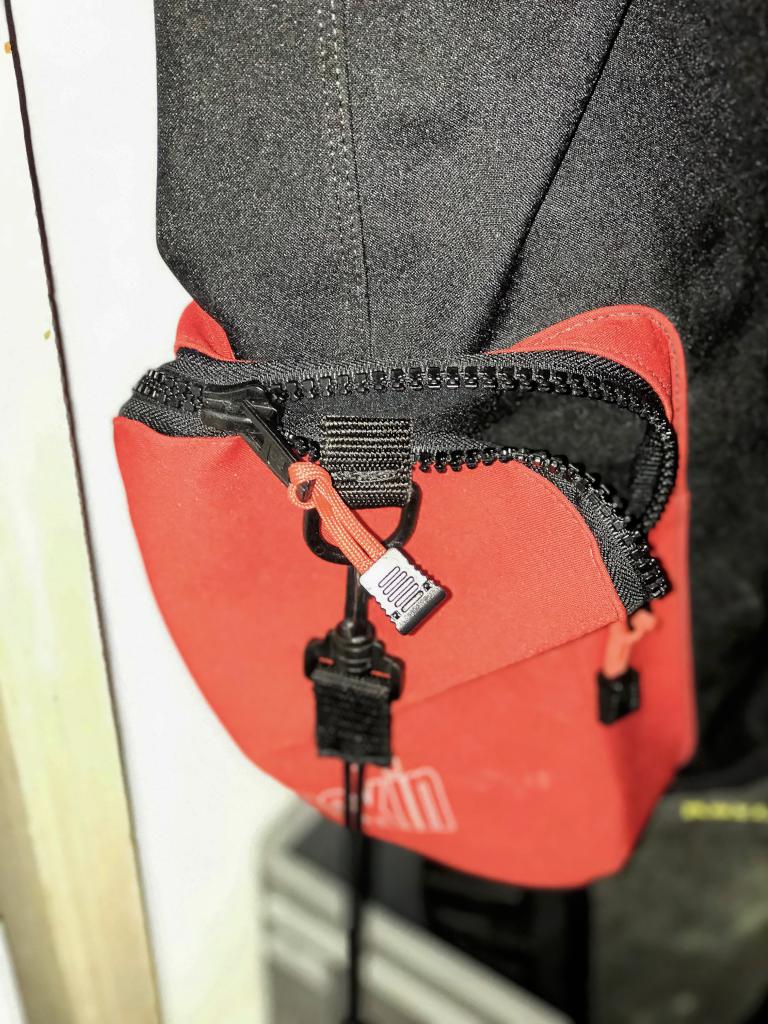 Dry Suit - Pocket Large Zipped